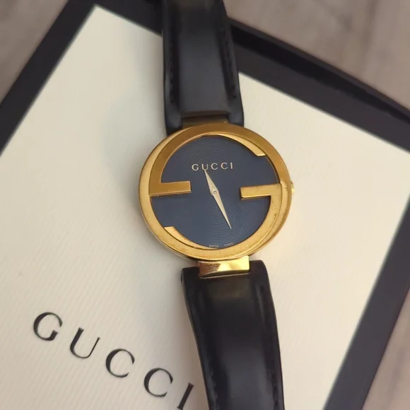 Gucci | Accessories | Gucci Interlocking Gold G Unisex Watch  display picture 2